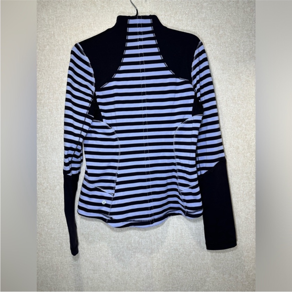 Lululemon Forme Jacket Sea Stripe Polar Haze And Black Yoga Running Size 10 - Picture 2 of 5